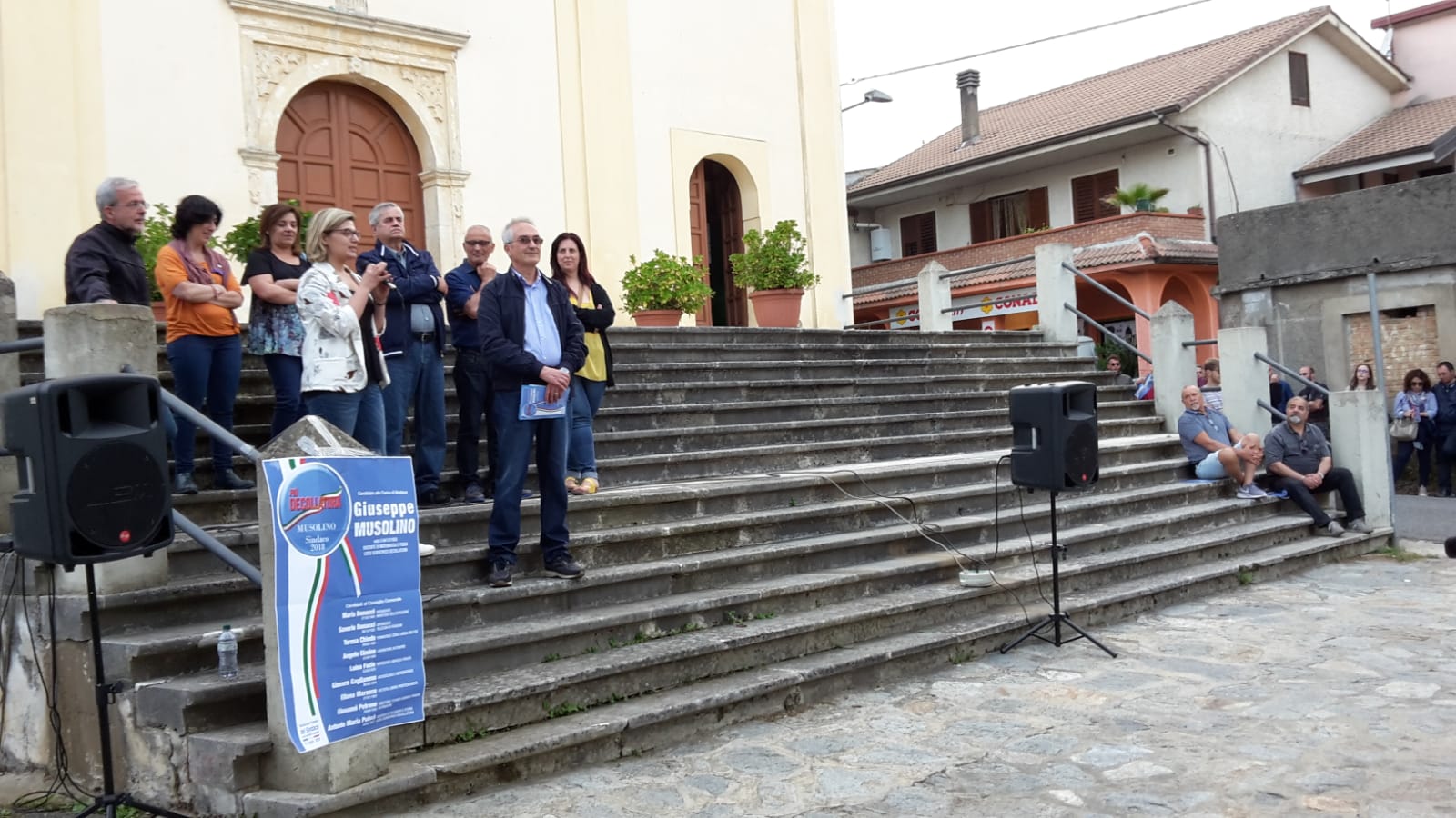 Comizio Piazza Dante